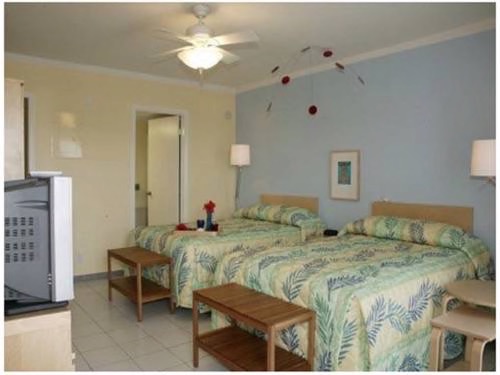 Flamingo Bay Hotel and Marina bedroom